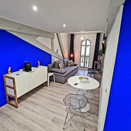 Appartement Nice City Center Cute Attic Flat With Separate Bedroom Beautiful And Comfortable *