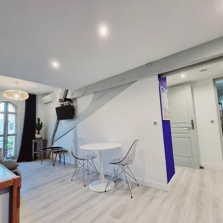Nice City Center Cute Attic Flat With Separate Bedroom Beautiful And Comfortable